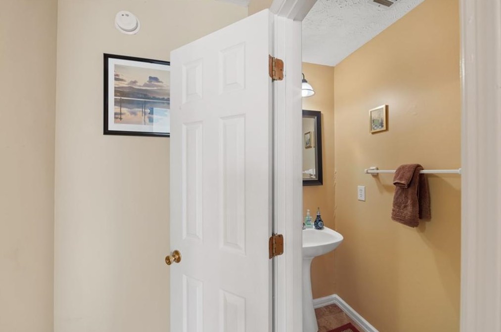 945 Ashbury Heights Ct, Decatur GA  30030-4178 exterior