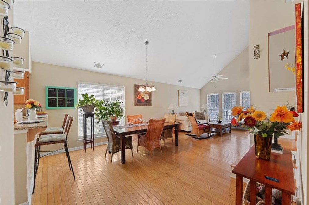 945 Ashbury Heights Ct, Decatur GA  30030-4178 exterior