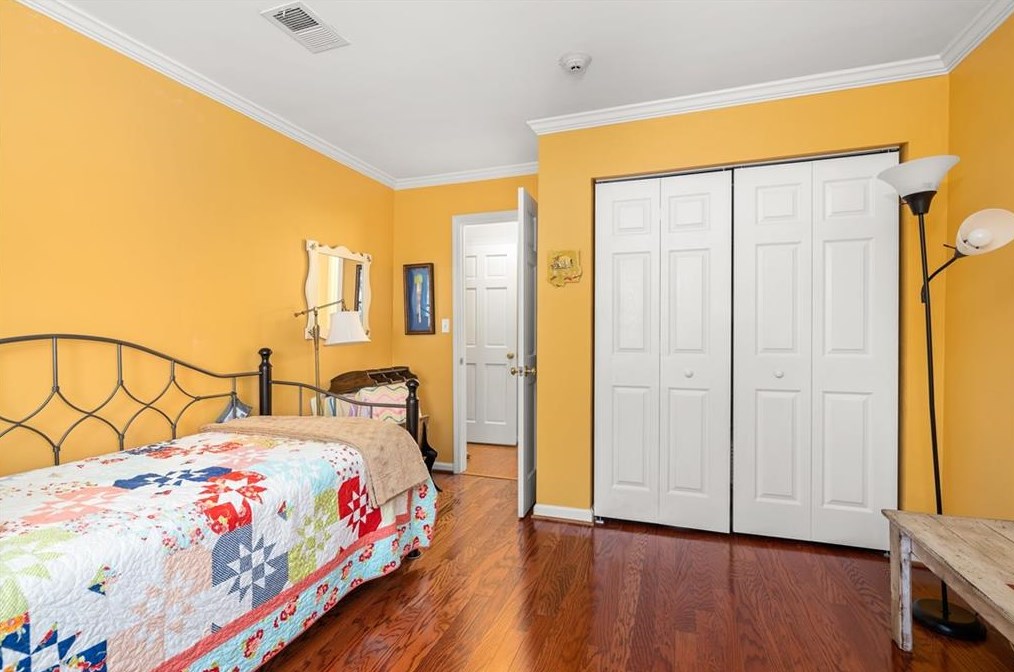 102 Ridley Howard Ct, Decatur GA  30030-2374 exterior