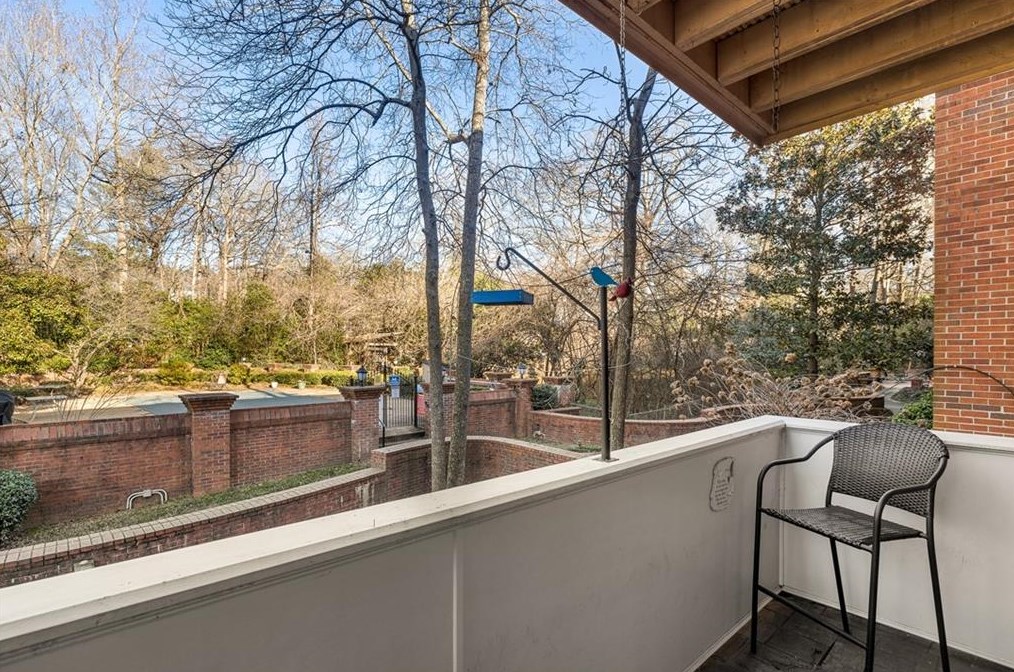 102 Ridley Howard Ct, Decatur GA  30030-2374 exterior