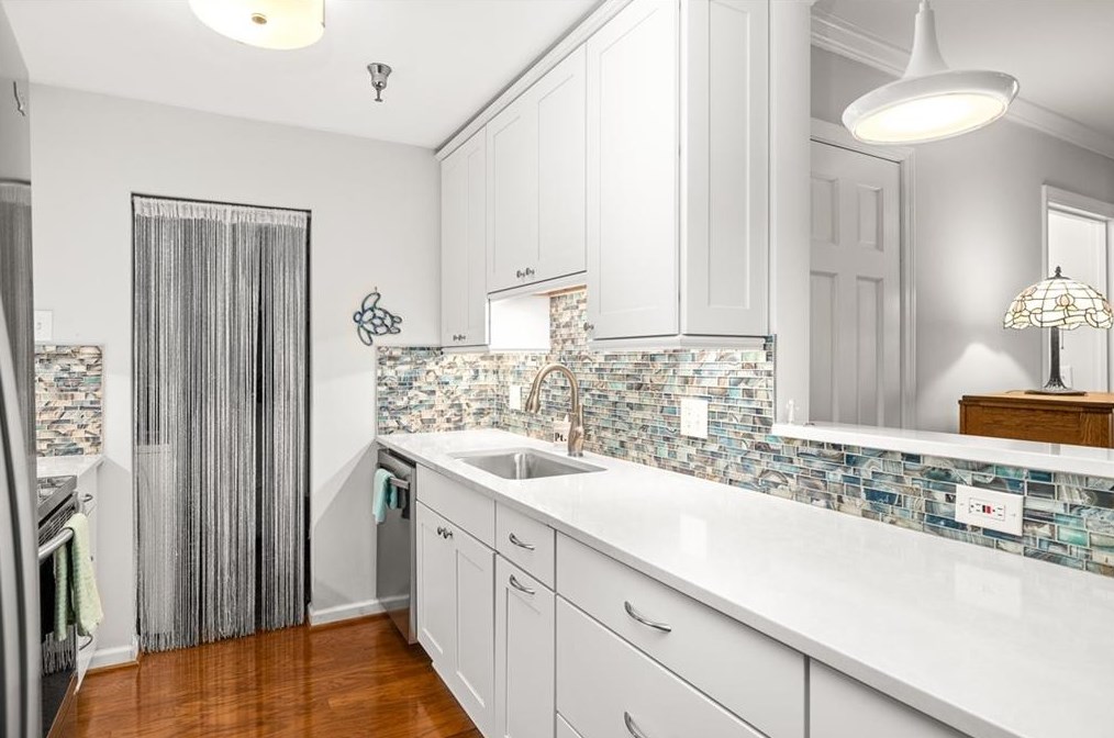 102 Ridley Howard Ct, Decatur GA  30030-2374 exterior