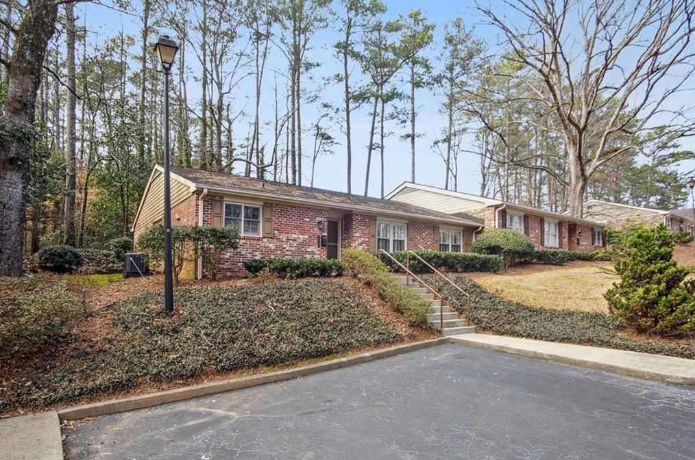 2304 Northlake Ct, Atlanta, GA 30345-2224