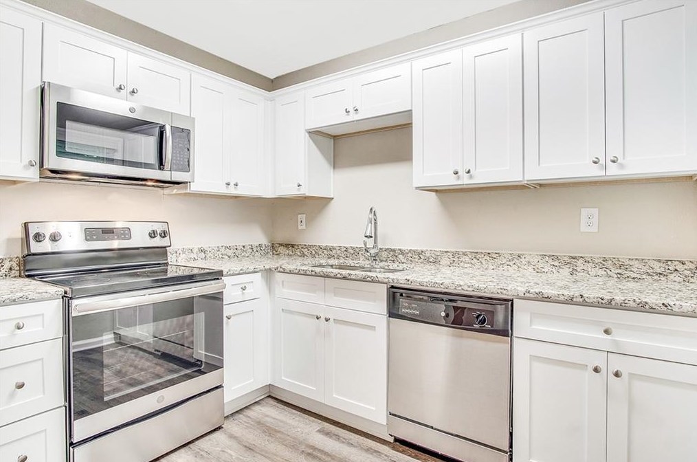 2174 Doris Dr, Decatur GA  30034-1020 exterior