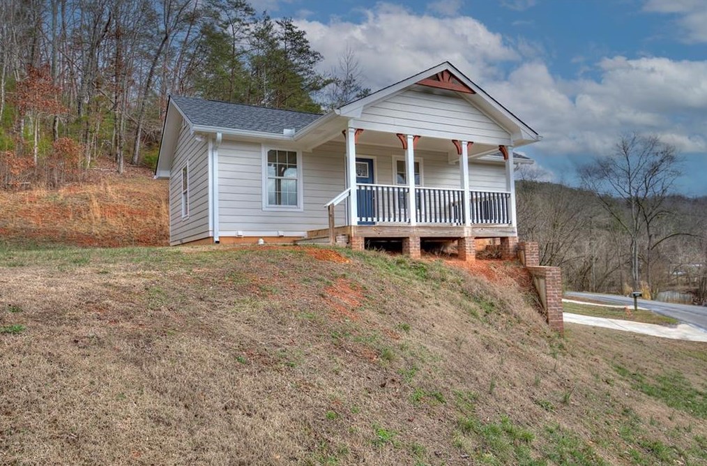 260 Irwin Mill Rd, Fairmount, GA 30139