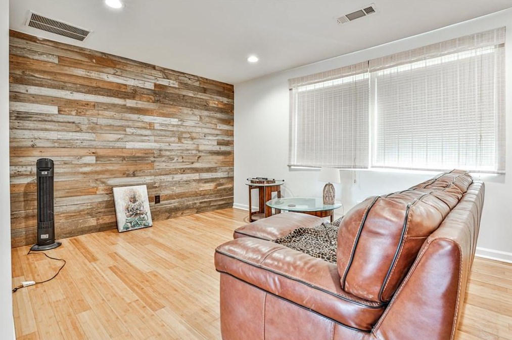 3382 Wren Rd, Decatur GA  30032-2572 exterior