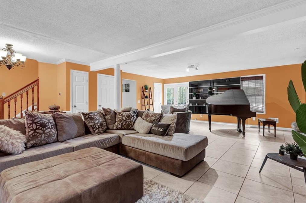 2250 Soaring Ln, Lawrenceville GA  30044-5885 exterior