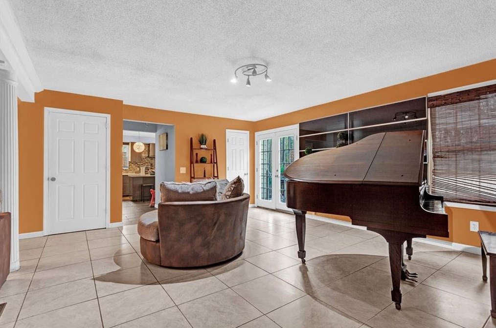 2250 Soaring Ln, Lawrenceville GA  30044-5885 exterior