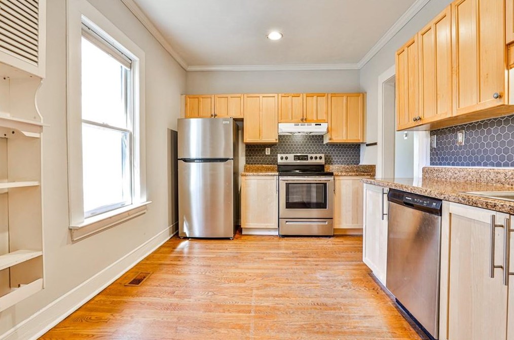 1299 Oak Grove Ave, Atlanta GA  30316-1617 exterior