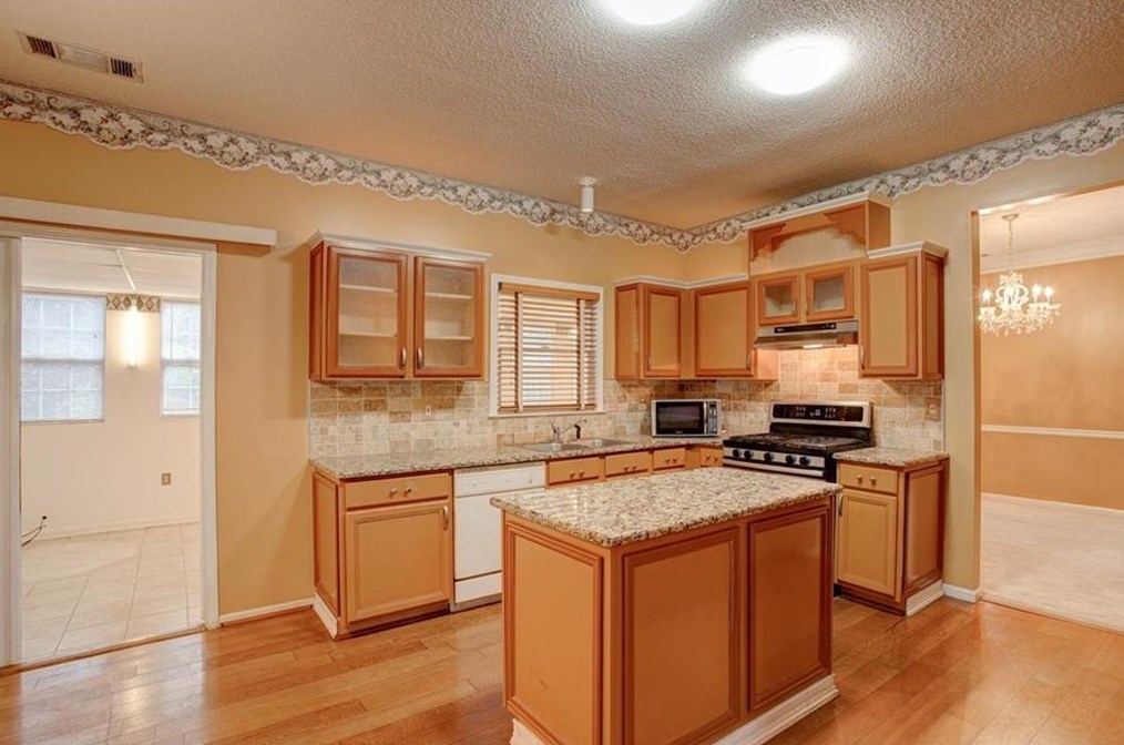 4284 Rosewood Grv, Decatur GA  30034-6241 exterior