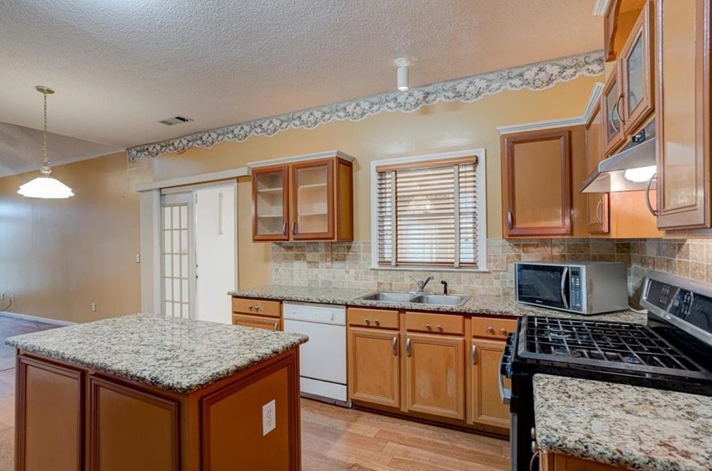 4284 Rosewood Grv, Decatur GA  30034-6241 exterior