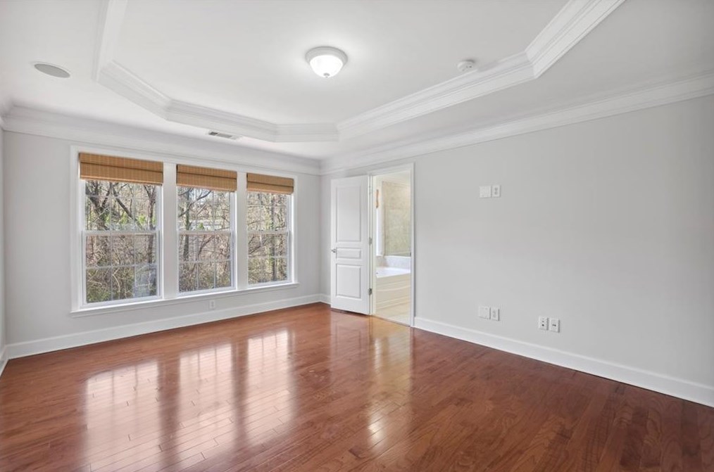 2836 Overlook Ct, Atlanta GA  30324-7503 exterior