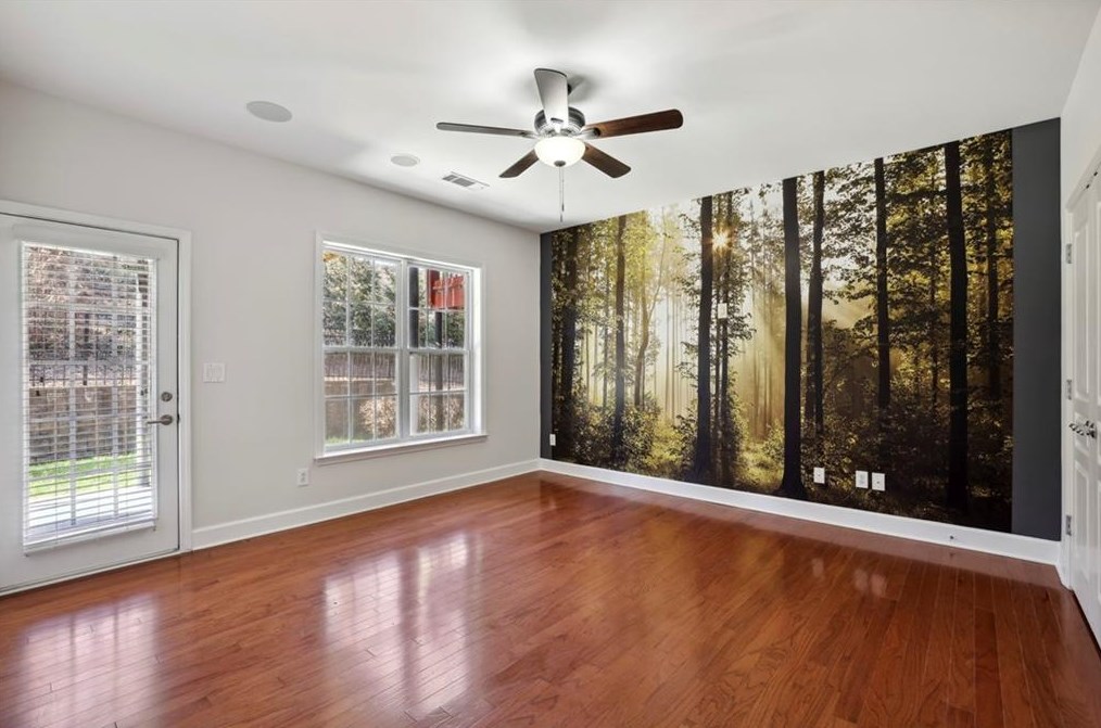 2836 Overlook Ct, Atlanta GA  30324-7503 exterior