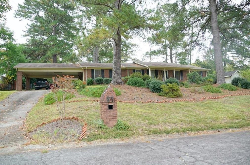 1443 Lake Valley Rd, Macon, GA 31210