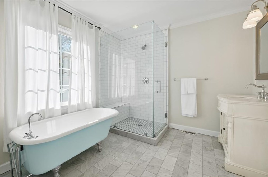 1764 Warren Ct, Atlanta GA  30318-1457 exterior
