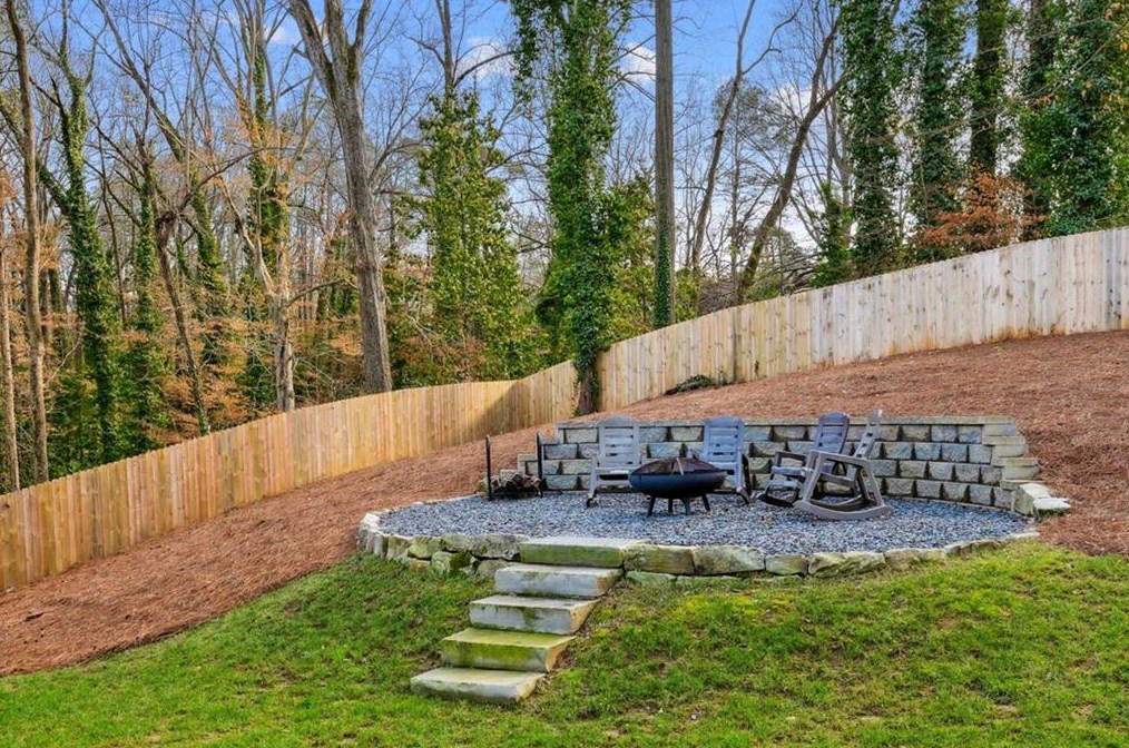 1764 Warren Ct, Atlanta GA  30318-1457 exterior