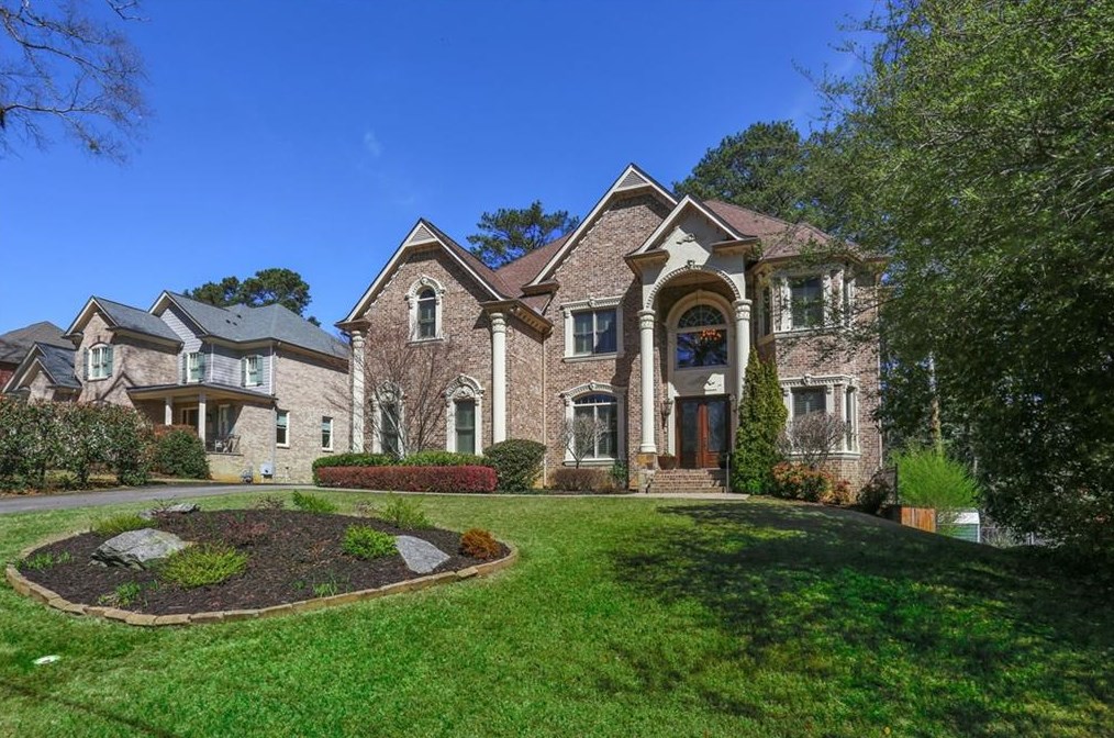 2960 Lavista Ct, Decatur, GA 30033-1100
