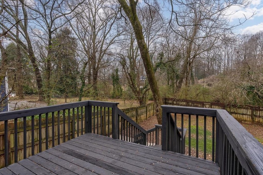 141 Watson Cir, Atlanta GA  30317-2616 exterior
