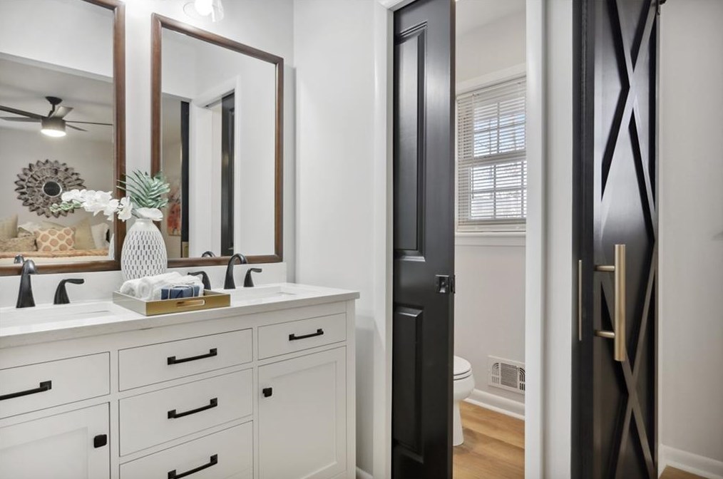 3710 Hickory Cir, Smyrna GA  30080-5618 exterior