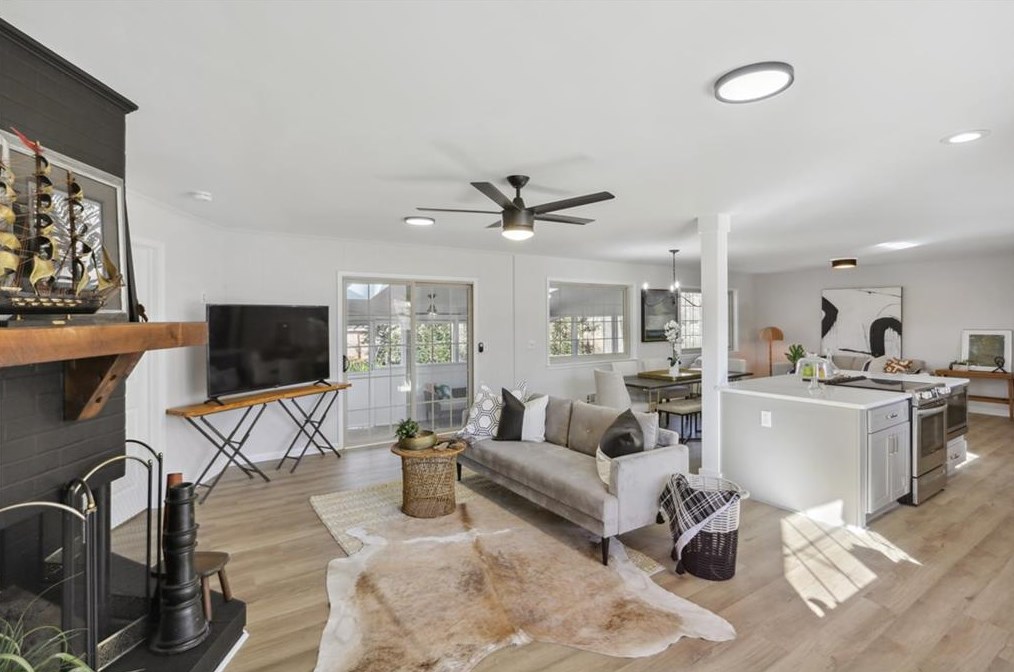 3710 Hickory Cir, Smyrna GA  30080-5618 exterior