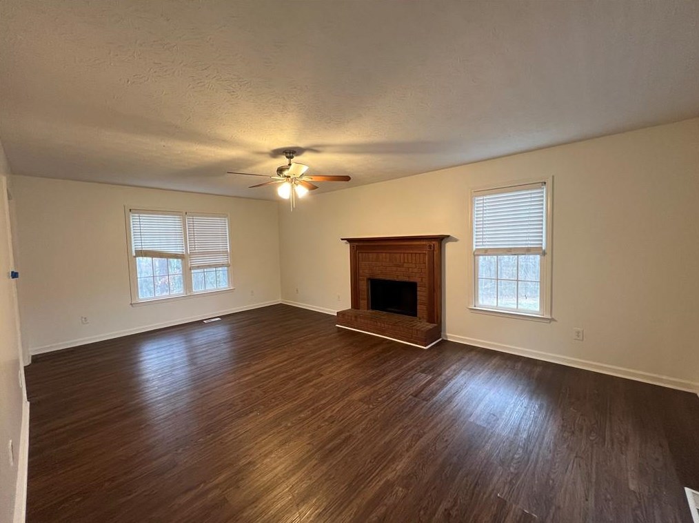 430 Stewart Dr, Dallas, GA 30132-8161