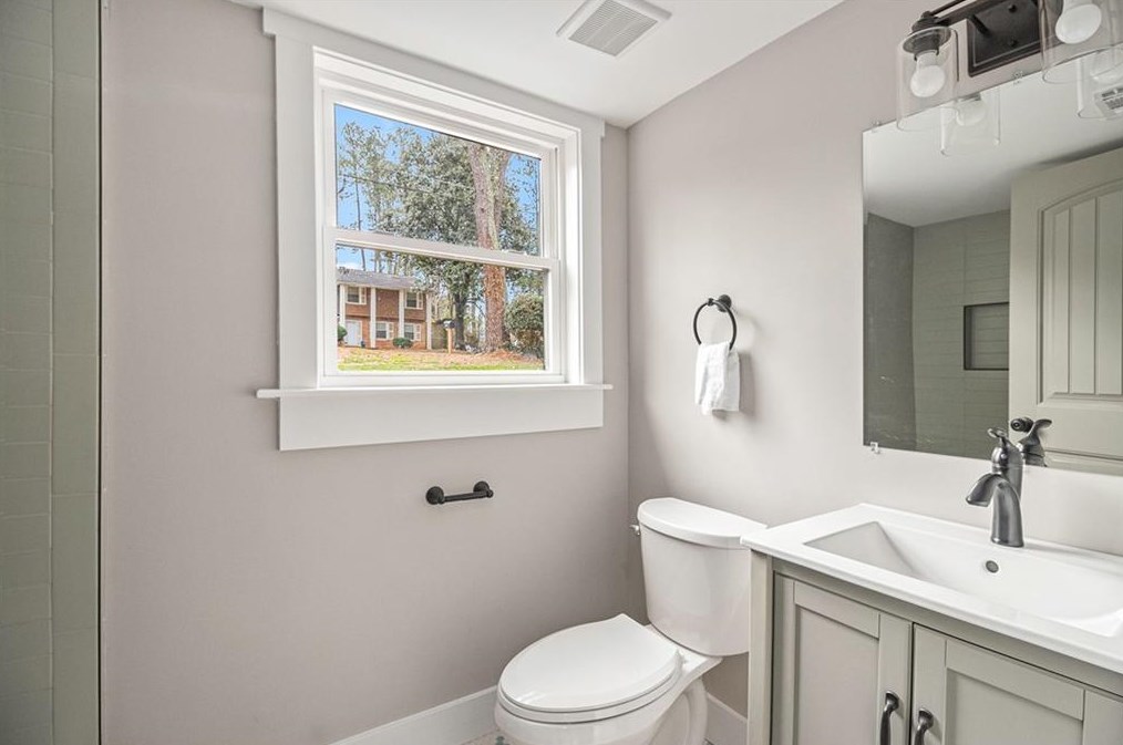 3639 Sherrydale Ln, Decatur GA  30032-3833 exterior