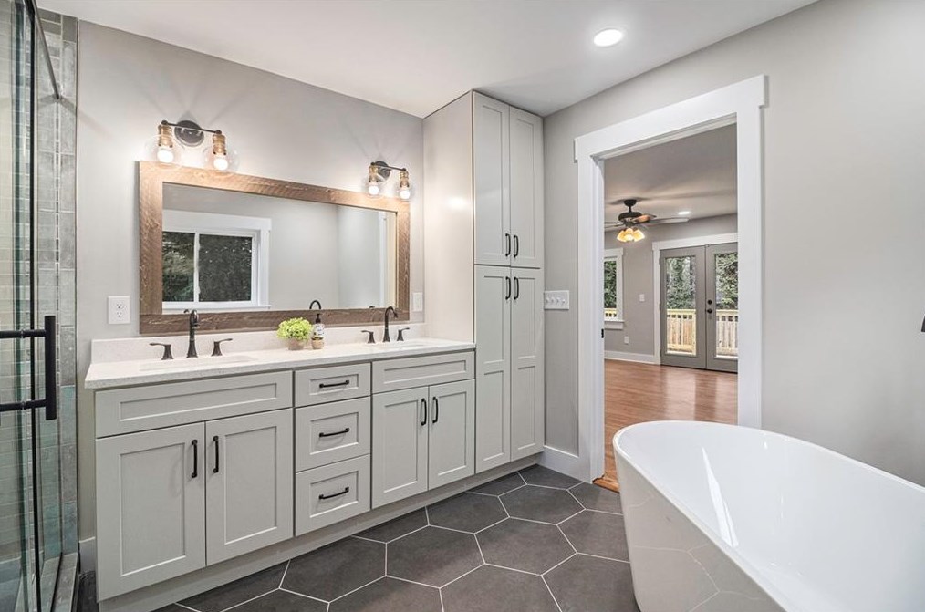 3639 Sherrydale Ln, Decatur GA  30032-3833 exterior