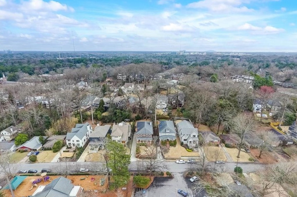 1421 Wessyngton Rd, Atlanta GA  30306-3245 exterior