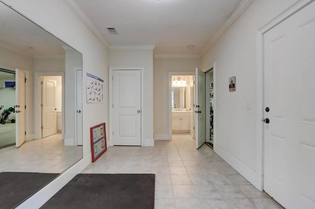 1421 Wessyngton Rd, Atlanta GA  30306-3245 exterior