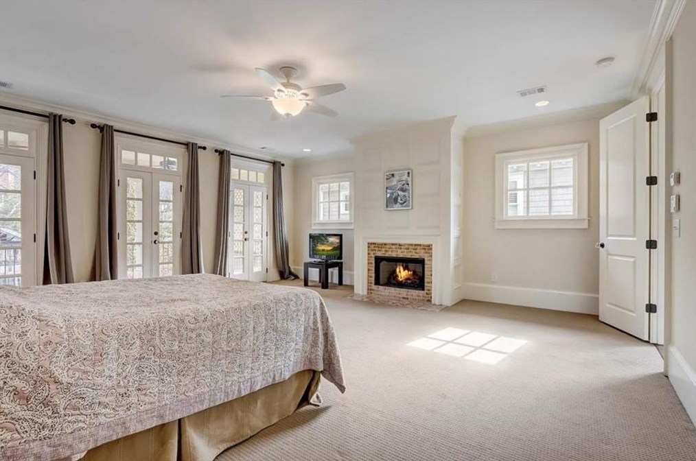 1421 Wessyngton Rd, Atlanta GA  30306-3245 exterior