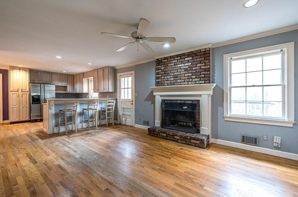 2739 Millwood Ct, Decatur, GA 30033-2434