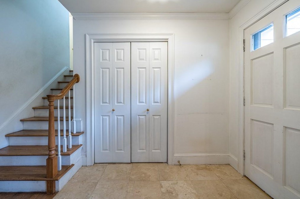 2739 Millwood Ct, Decatur GA  30033-2434 exterior