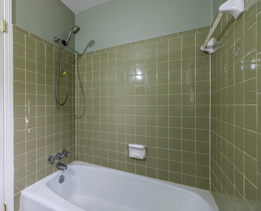 2739 Millwood Ct, Decatur GA  30033-2434 exterior