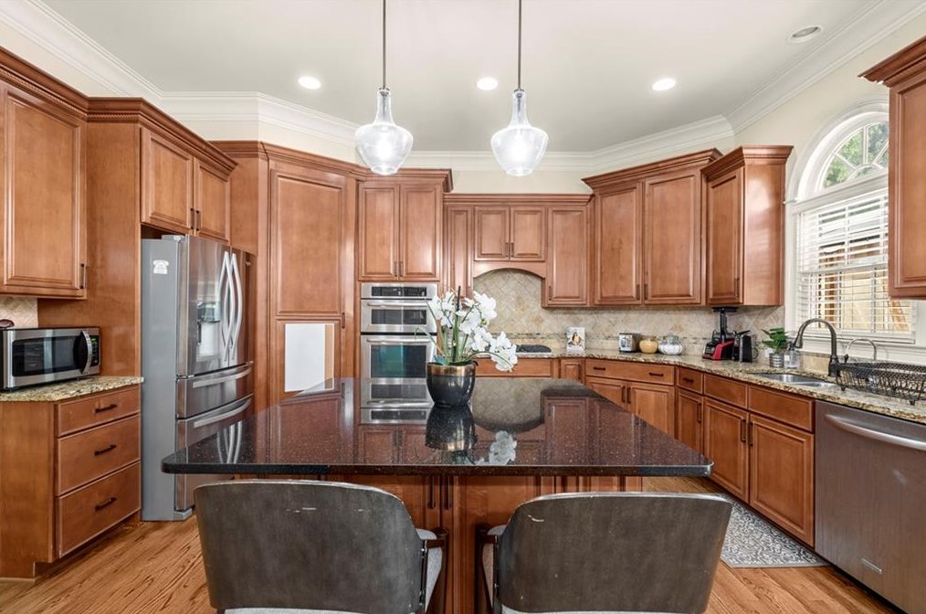 1525 Glenhaven Way, Lawrenceville GA  30043-4938 exterior
