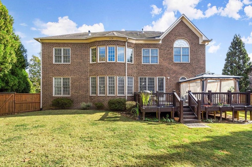 1525 Glenhaven Way, Lawrenceville GA  30043-4938 exterior