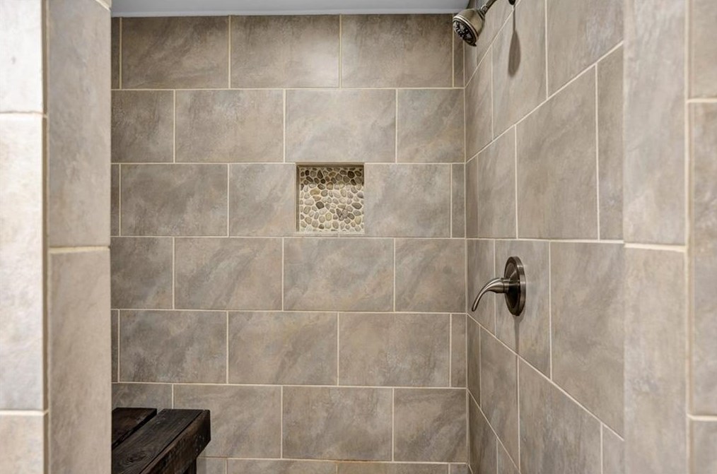 3165 Leeland Rd, Decatur GA  30032-2838 exterior