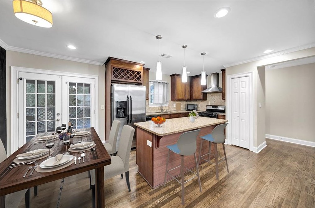 3165 Leeland Rd, Decatur GA  30032-2838 exterior