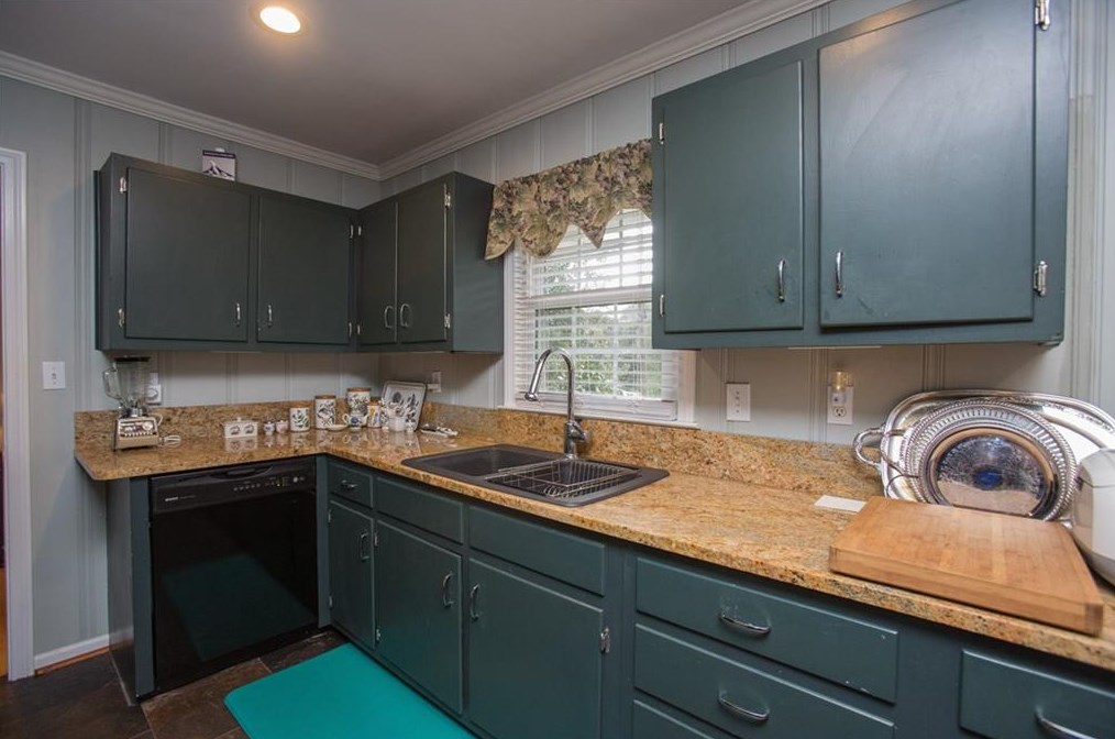 2484 Lavista Rd, Decatur GA  30033-1921 exterior