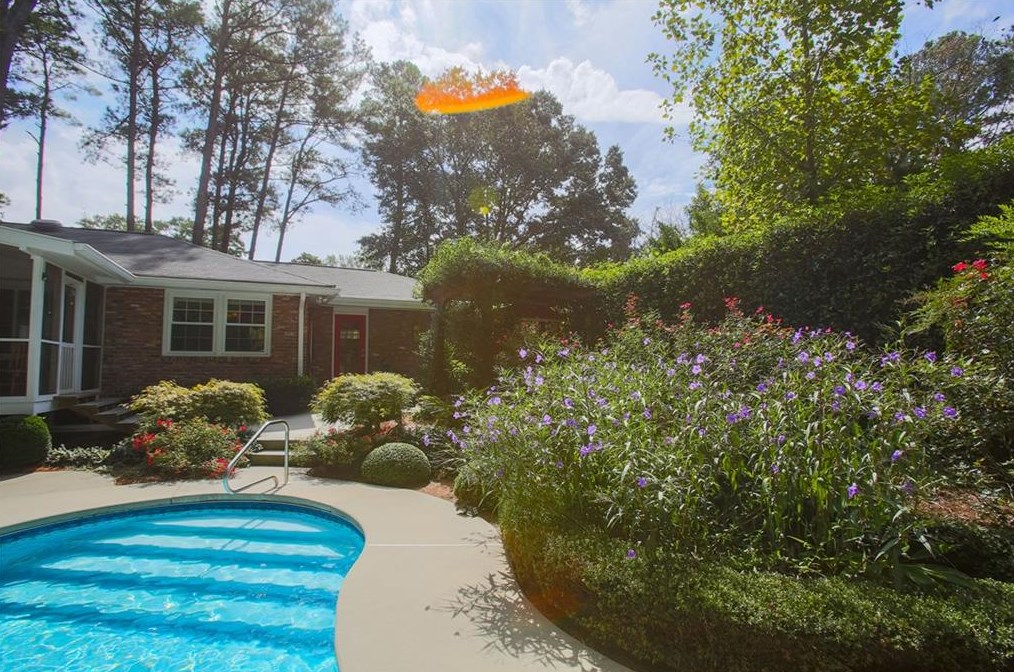 2484 Lavista Rd, Decatur GA  30033-1921 exterior