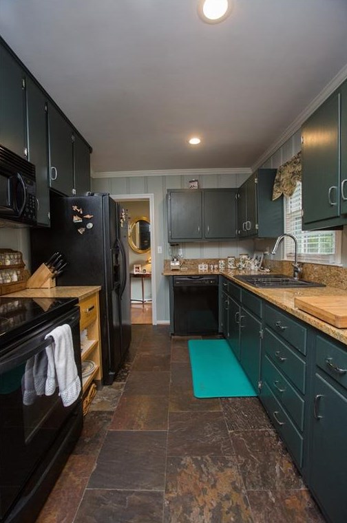 2484 Lavista Rd, Decatur GA  30033-1921 exterior