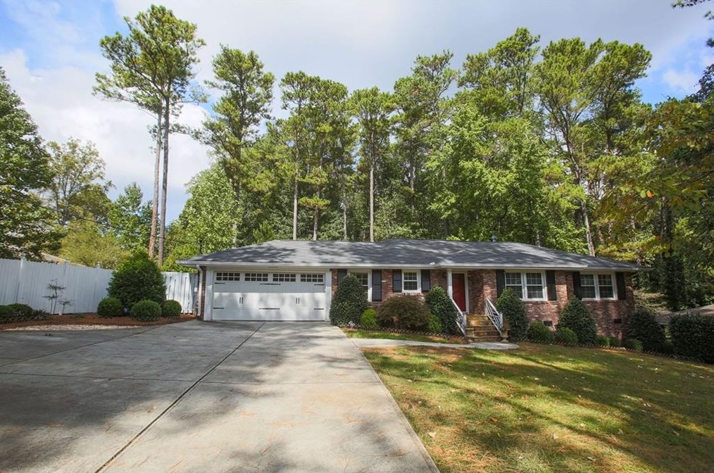 2484 Lavista Rd, Decatur GA  30033-1921 exterior