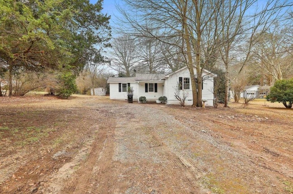 273 Strickland St, Fairburn, GA 30213-1177