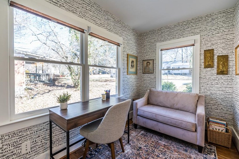 1375 Fenway Cir, Decatur GA  30030-4521 exterior