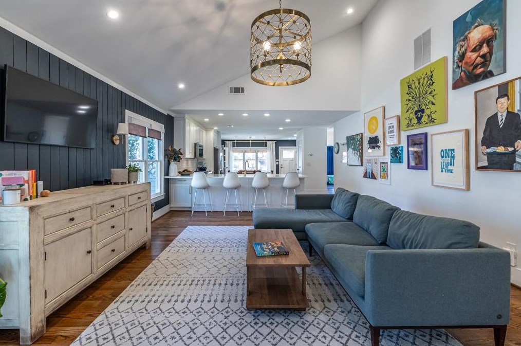 1375 Fenway Cir, Decatur GA  30030-4521 exterior