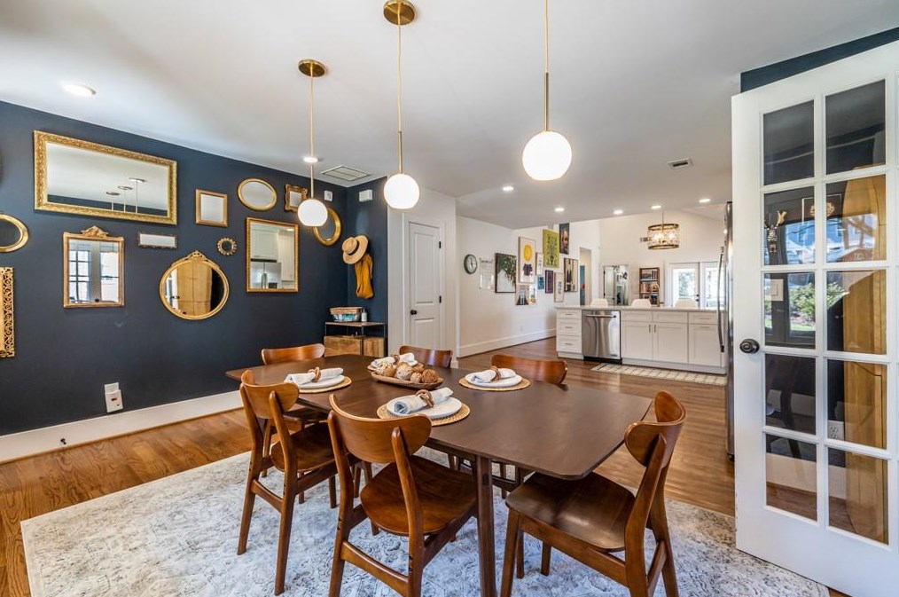 1375 Fenway Cir, Decatur GA  30030-4521 exterior