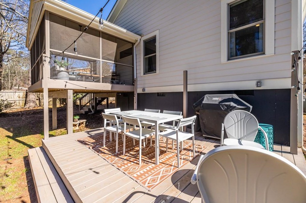 1375 Fenway Cir, Decatur GA  30030-4521 exterior