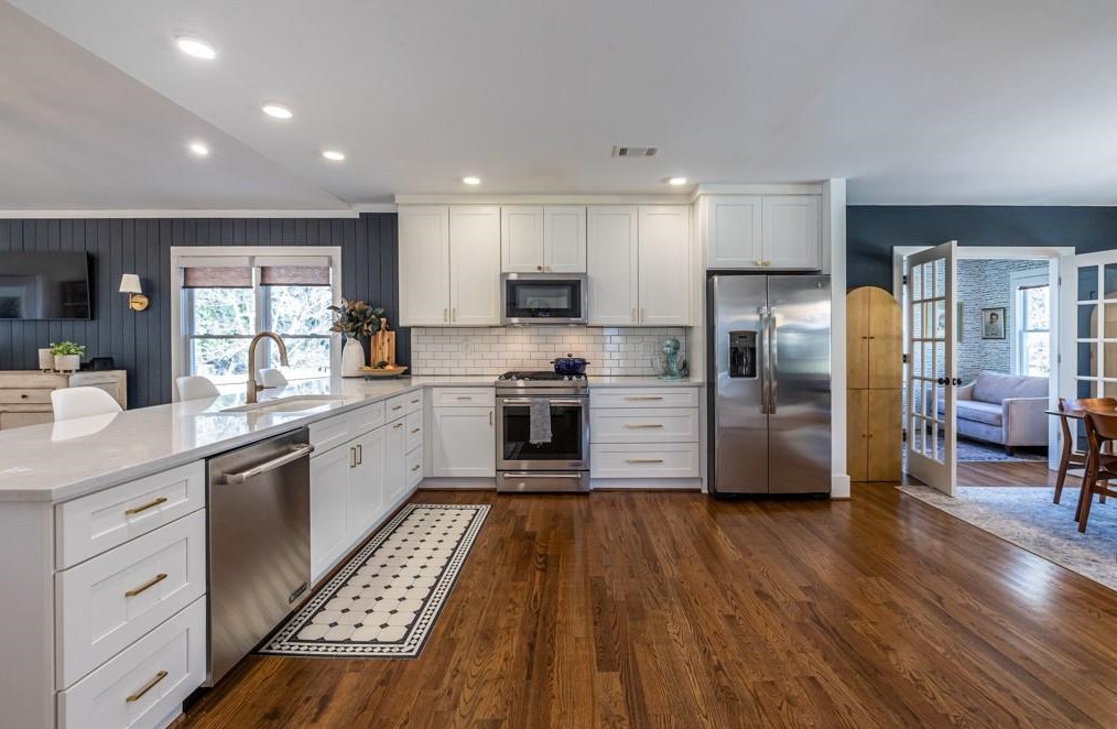 1375 Fenway Cir, Decatur GA  30030-4521 exterior