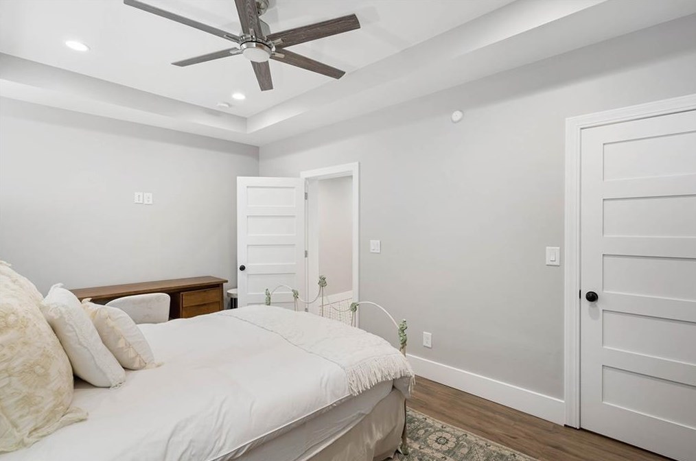 5608 Sherrell Dr, Atlanta GA  30342-1307 exterior