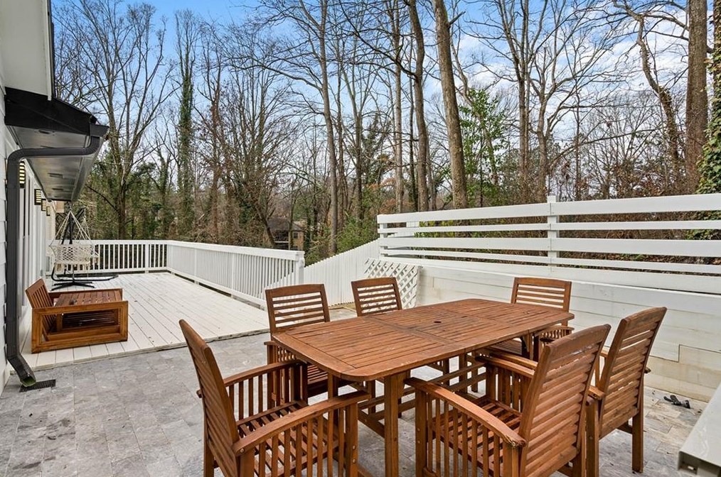 5608 Sherrell Dr, Atlanta GA  30342-1307 exterior