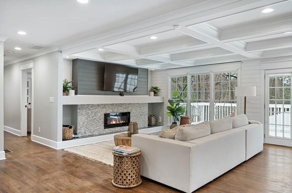 5608 Sherrell Dr, Atlanta GA  30342-1307 exterior