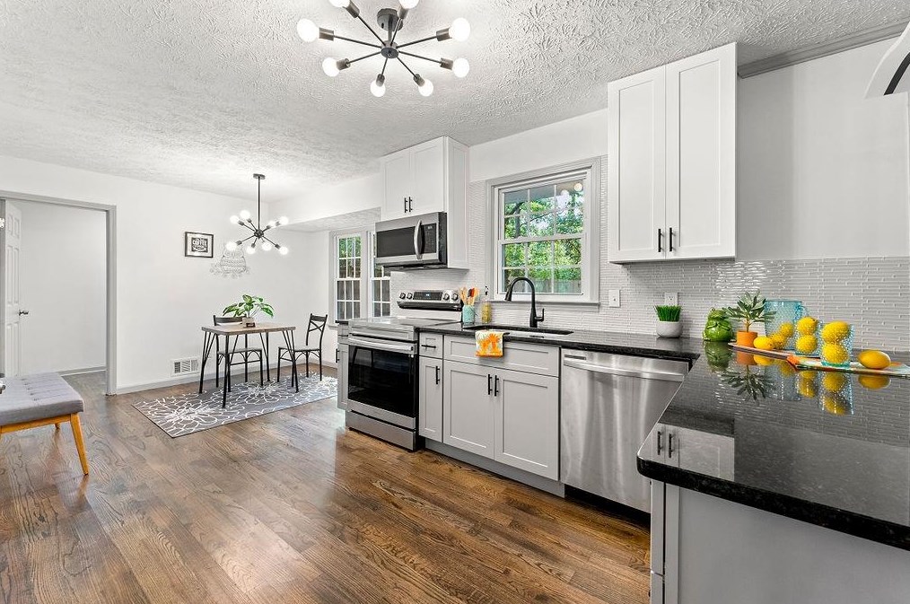 1223 Sanden Ferry Dr, Decatur GA  30033-3345 exterior